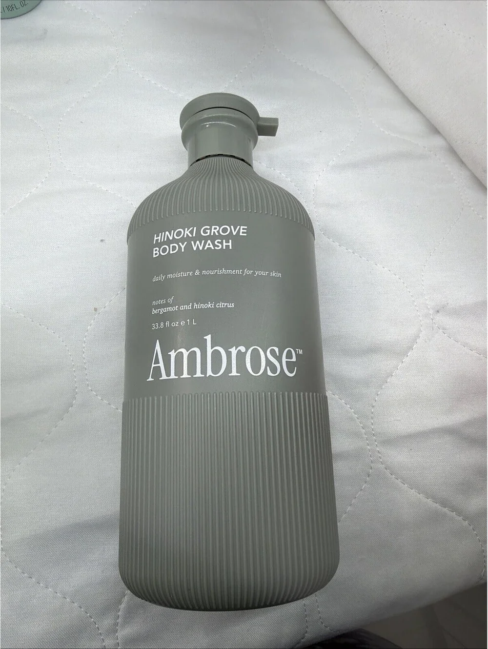 Ambrose Hinoki Citrus Bergamot Body Wash 33.8oz + Bonus Bath Sponge Spa Gel
